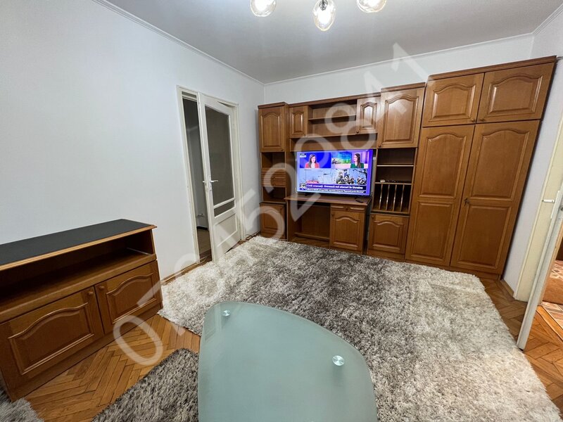 Stefan cel Mare intersectie cu Calea Floreasca, vis a vis de metrou.