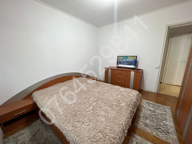 Stefan cel Mare intersectie cu Calea Floreasca, vis a vis de metrou.